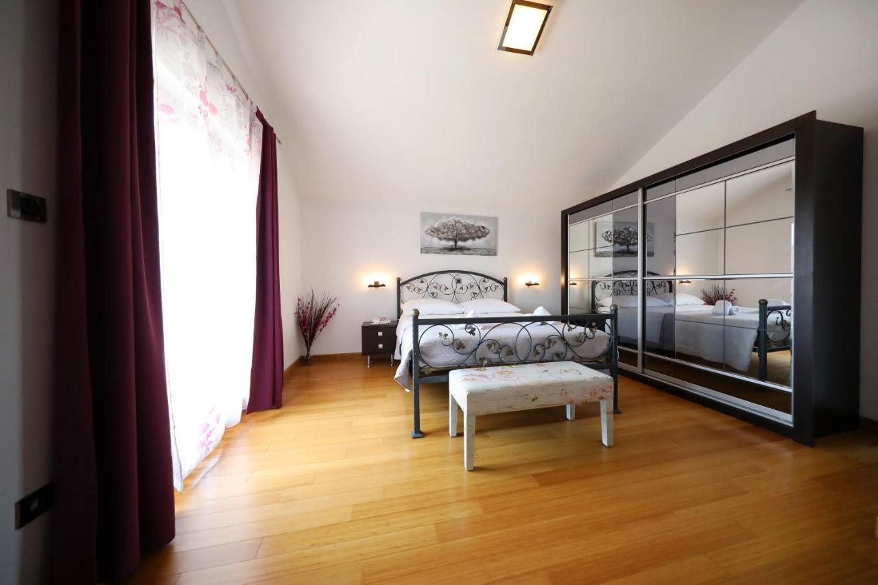 Villa Cvita ปอฟเลียนา ภายนอก รูปภาพ